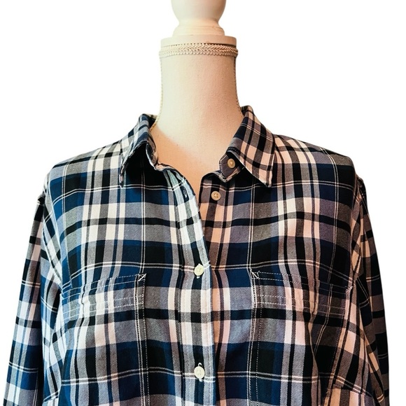 Lauren Ralph Lauren Blue and Black Plaid Women’s Button Down Shirt Size 2X - Picture 2 of 10
